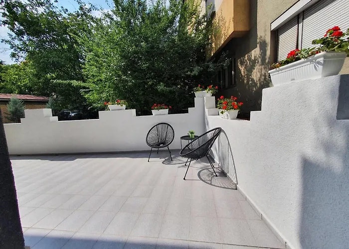 180m2 Two Floor Flat Center *