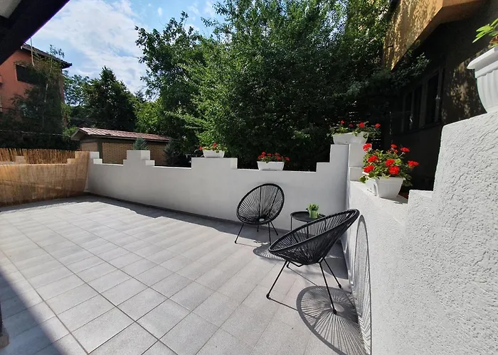 180m2 Two Floor Flat Center *